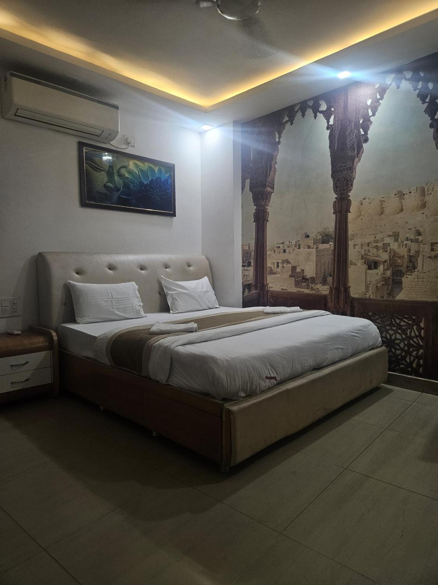 Yess Boss International 3* New Delhi