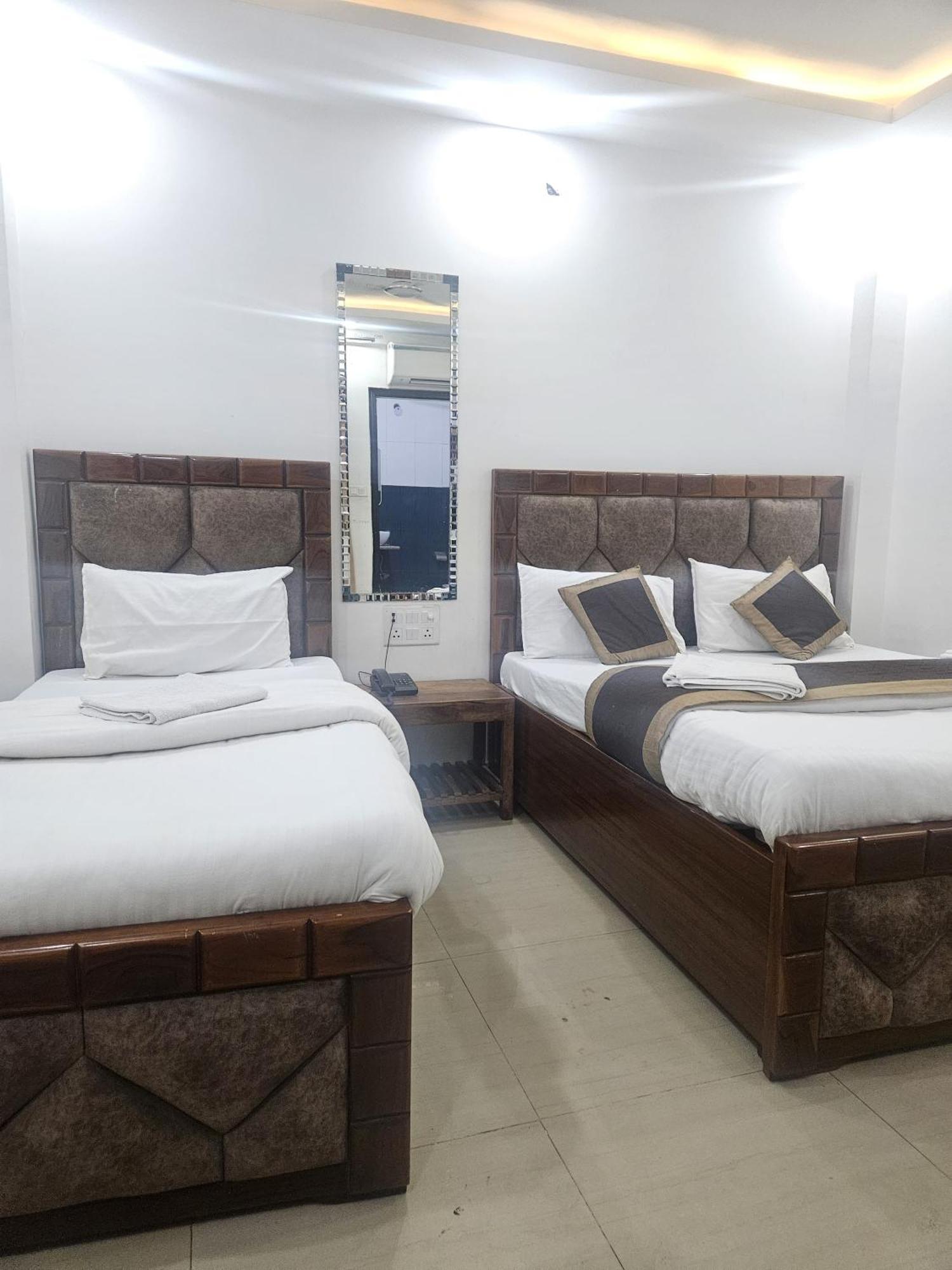 Yess Boss International Hotel New Delhi